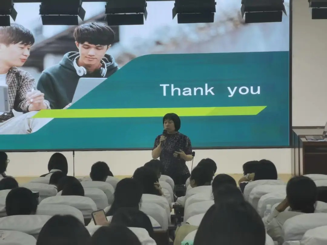 2025年邢台市初中英语新教材（科普·仁爱版）培训会如期召开(图10)
